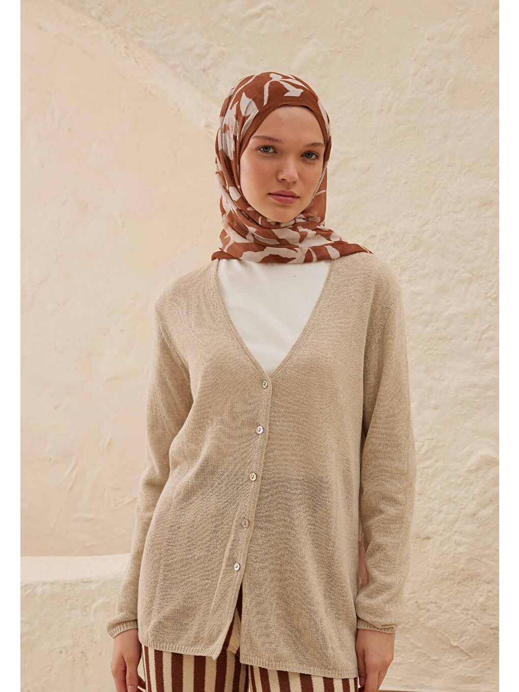 Kahverengi Petunia Desen Rami Şal Tarçın Kabuğu-1