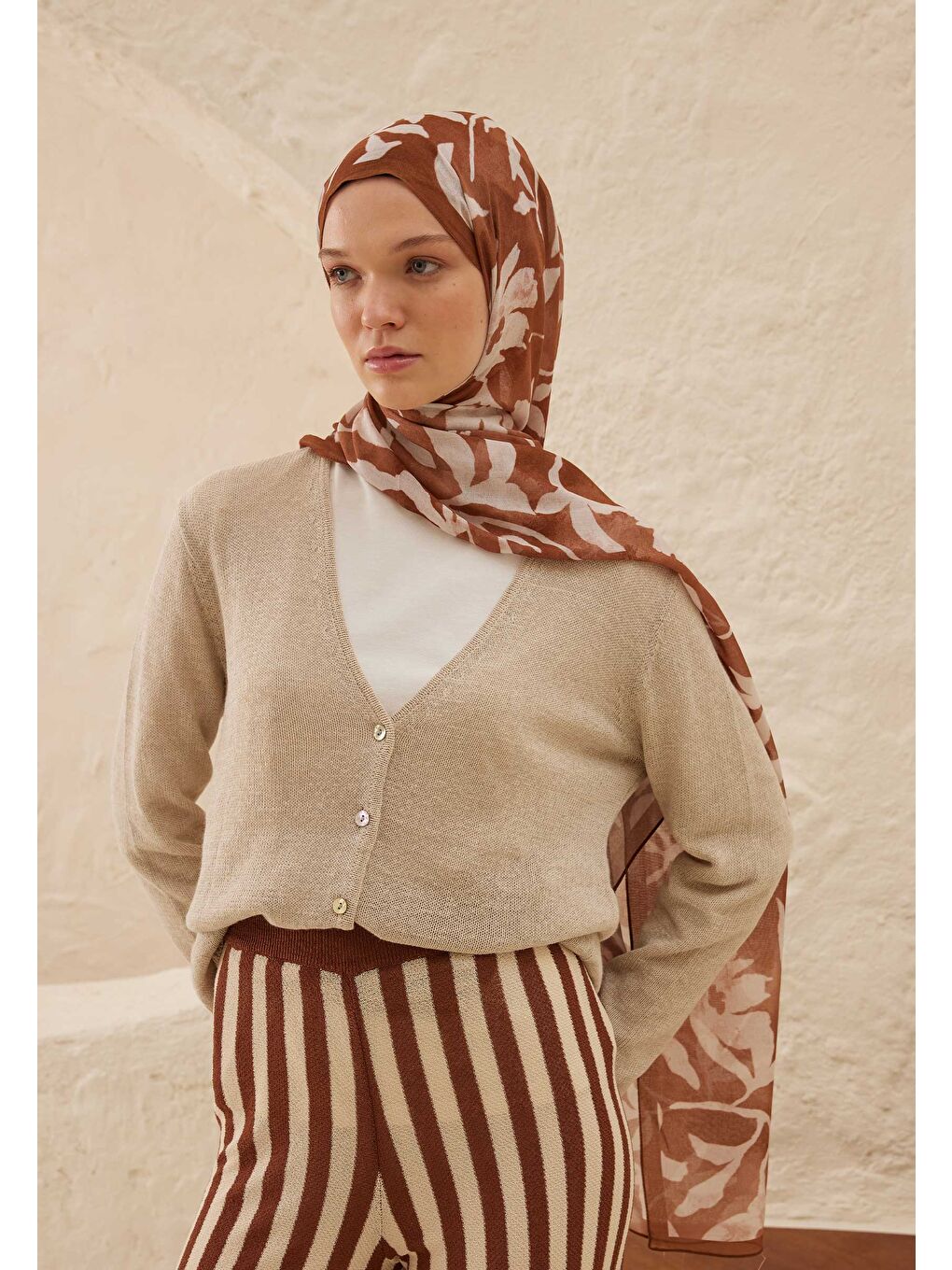 Kahverengi Petunia Desen Rami Şal Tarçın Kabuğu-3