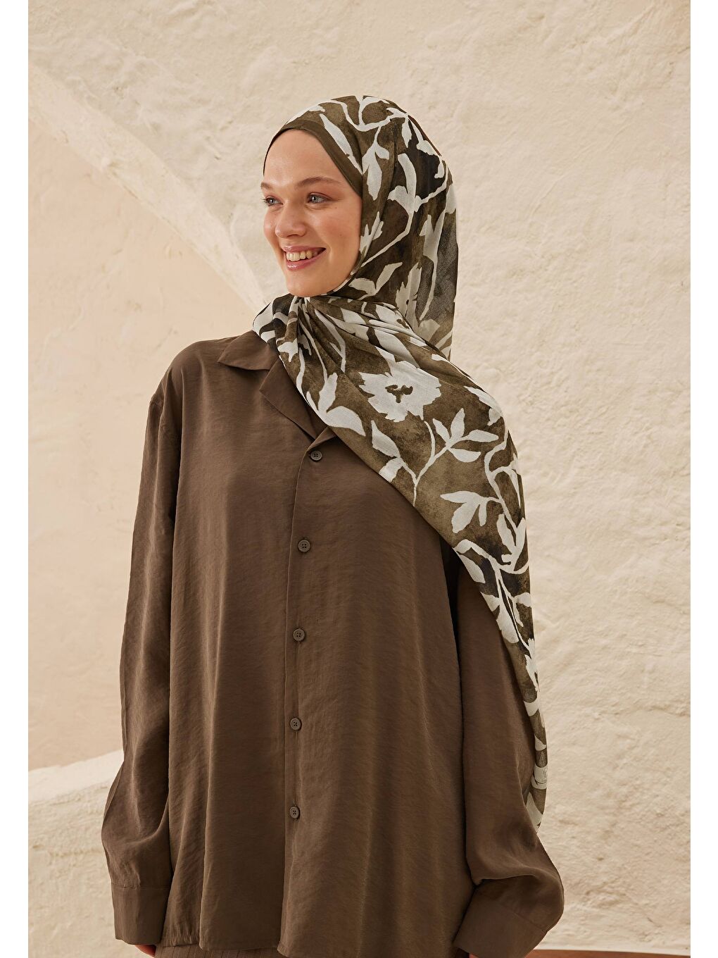 Kahverengi Petunia Desen Rami Şal Toprak-2