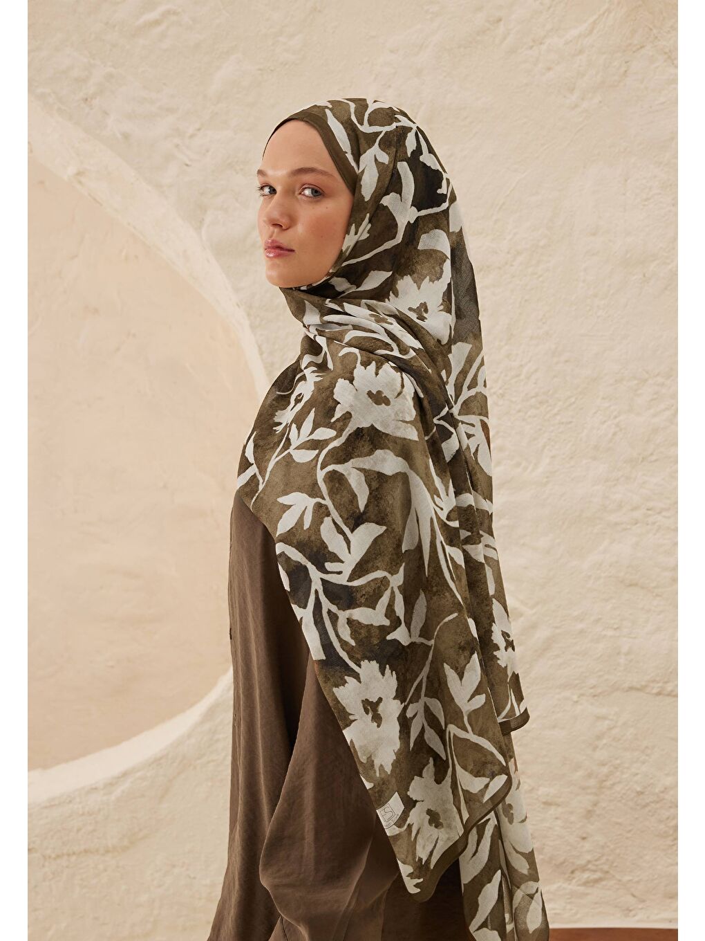 Kahverengi Petunia Desen Rami Şal Toprak-3
