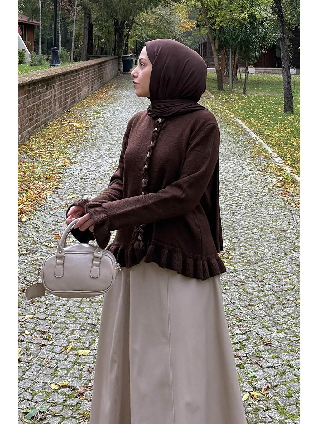 Fırfır Detaylı Hırka Acı Kahverengi-1