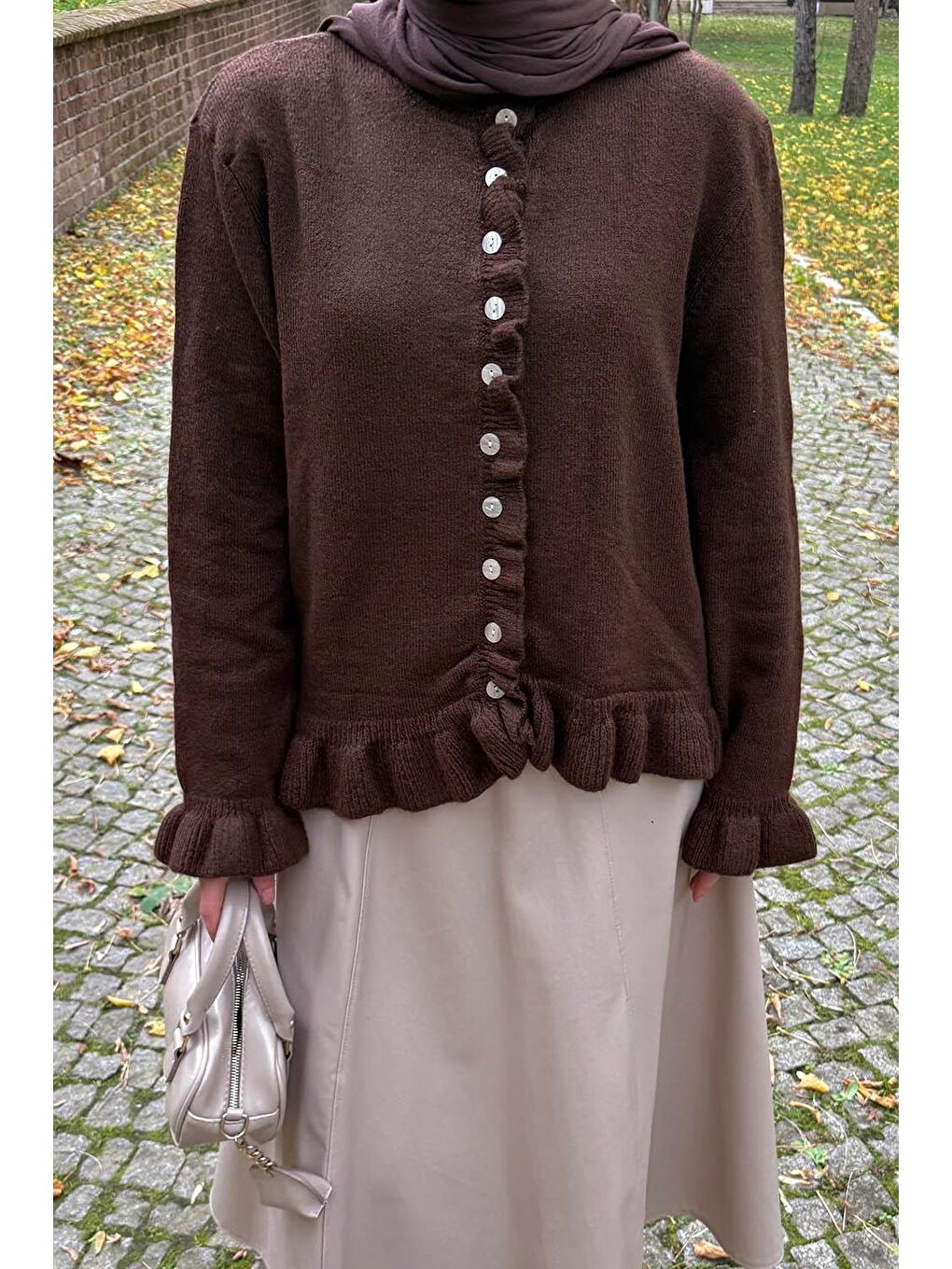 Fırfır Detaylı Hırka Acı Kahverengi-2