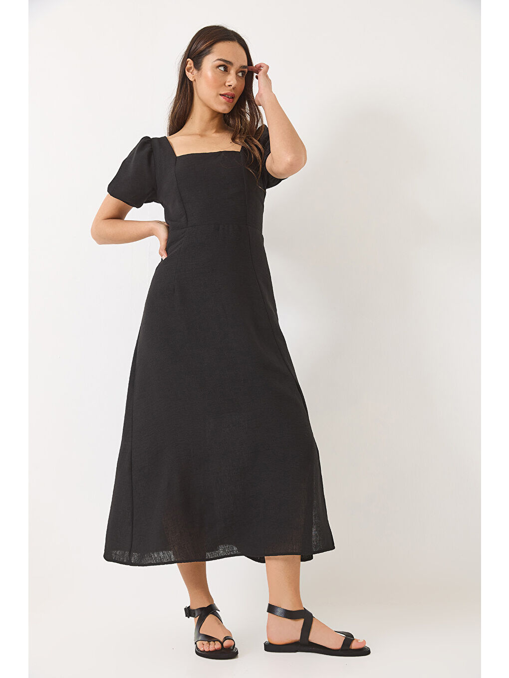 Siyah Kadın Sırt Bağıcık Detaylı Astarlı Keten Elbise-4