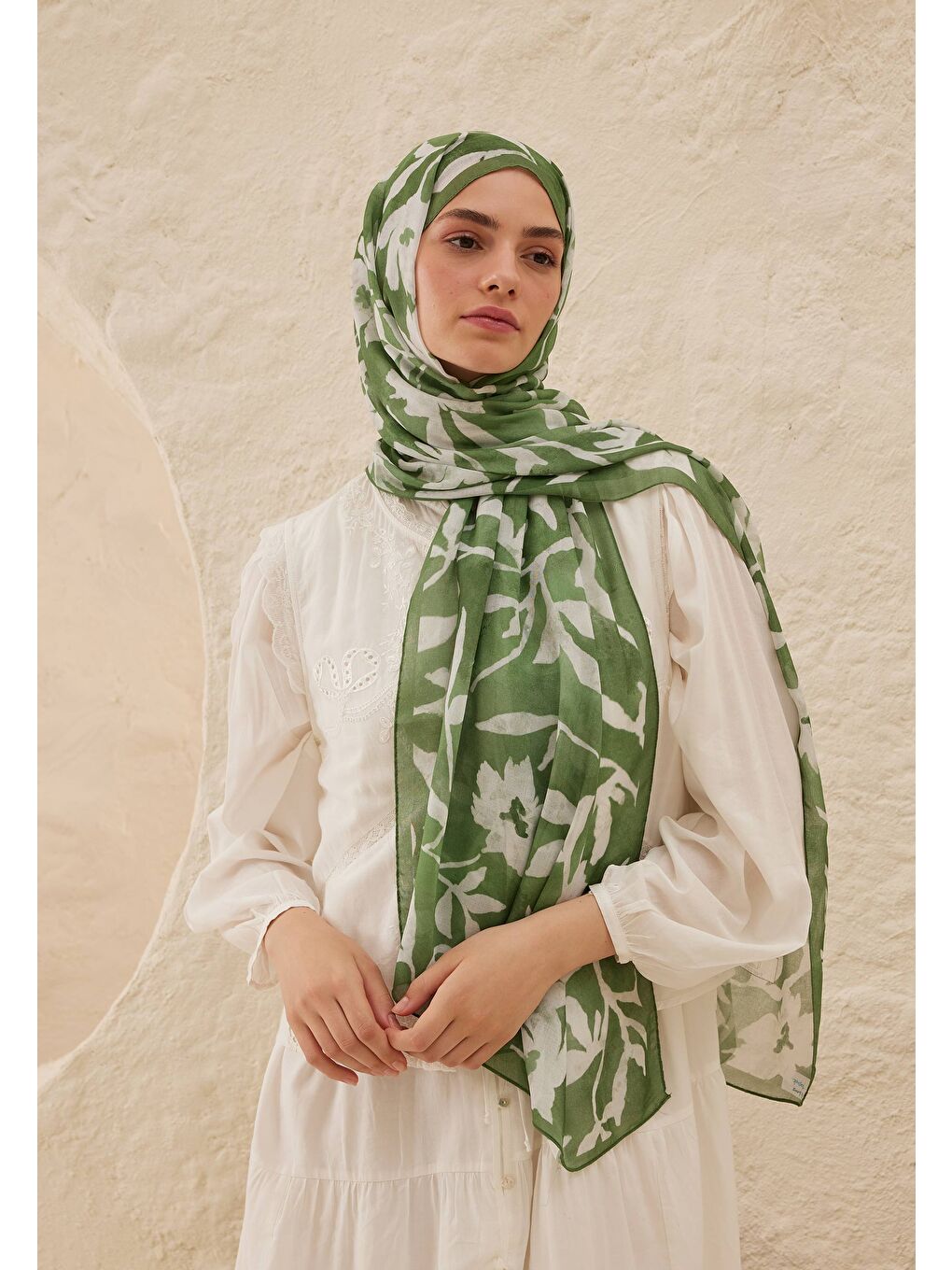 Yeşil Petunia Desen Rami Şal Yaprak