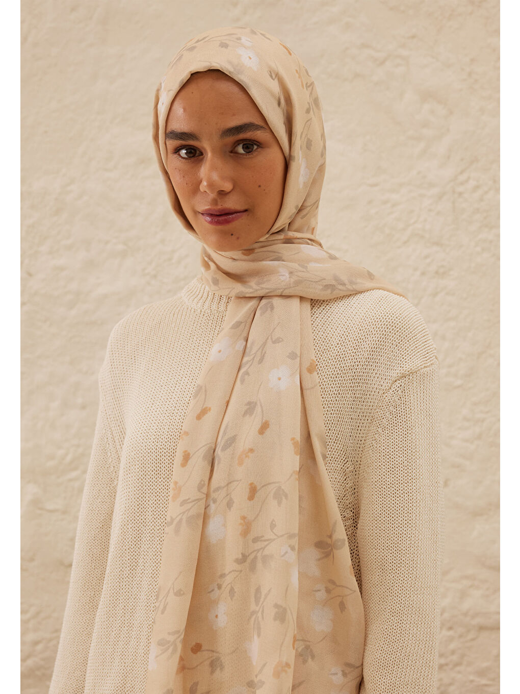 Bej Soft Flowers  Desen Rami Şal Nude-2
