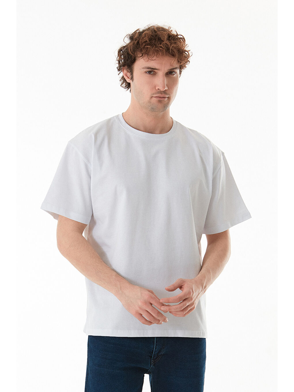 Beyaz Basic Bisiklet Yaka Oversize Tişört