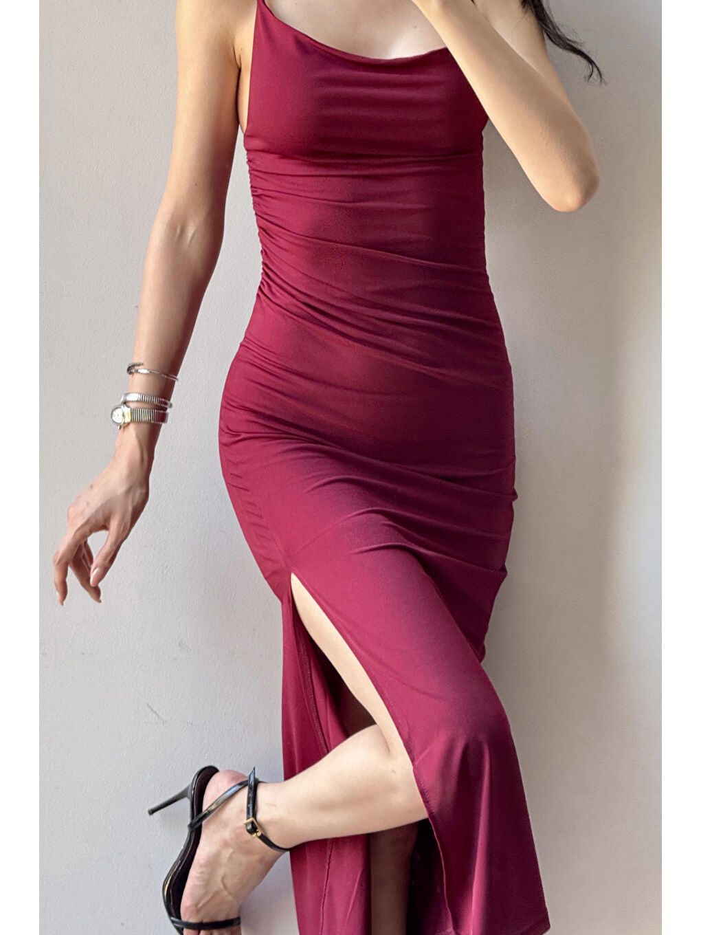 Kadın Bordo Askılı Yırtmaçlı Uzun Elbise 1009-1034-4