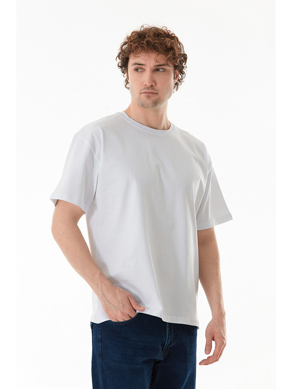 Beyaz Basic Bisiklet Yaka Oversize Tişört-1