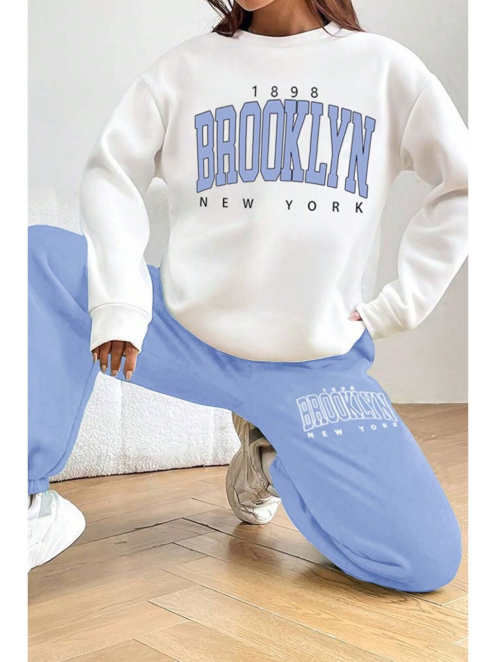 Unisex Bebe Mavisi Beyaz Bisiklet Yaka Brooklyn Baskılı Alt-Üst Eşofman Takımı