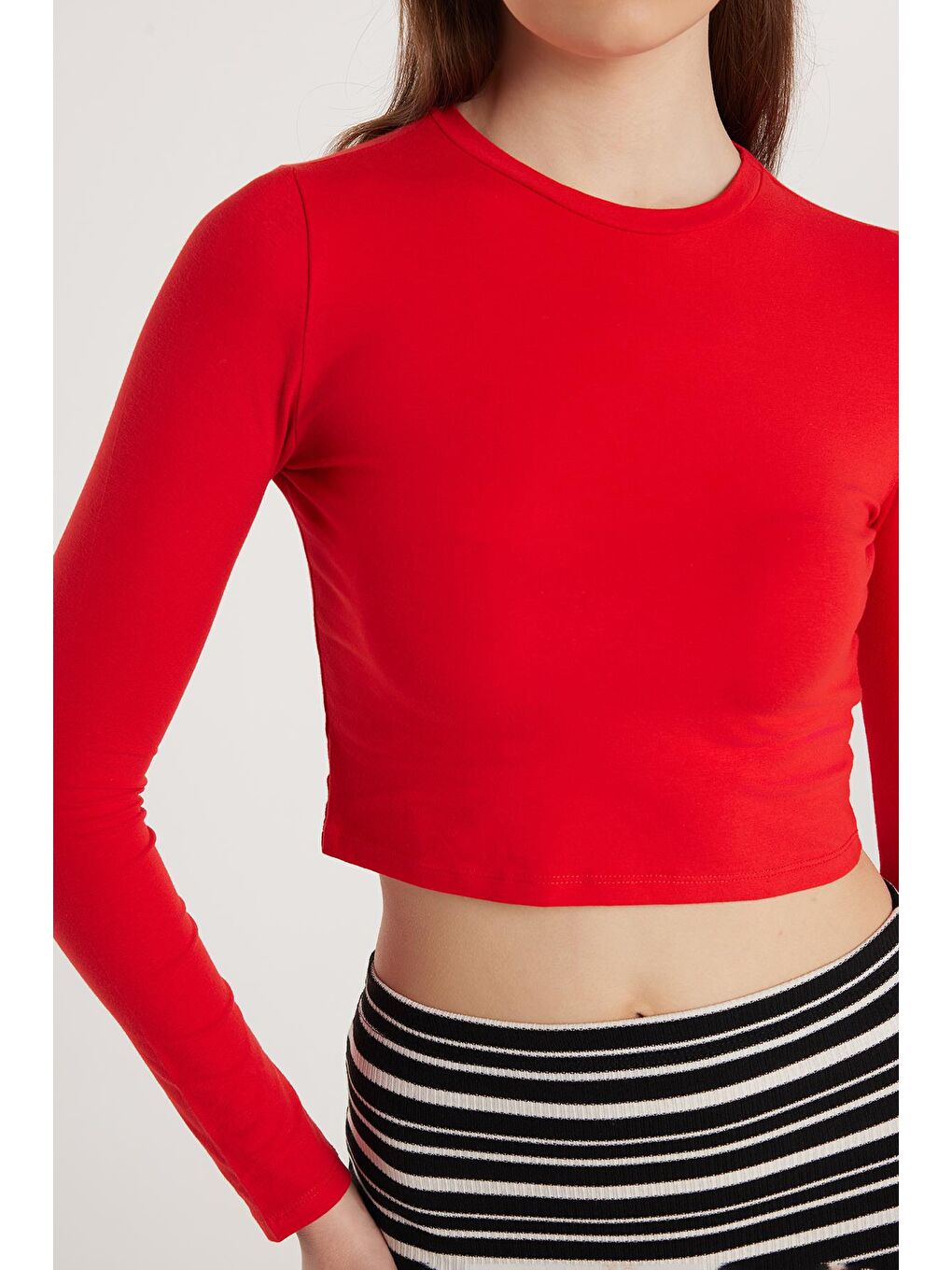 Kadın Slim Fit Pamuklu Düz Bisiklet Yaka Kırmızı Bluz-2