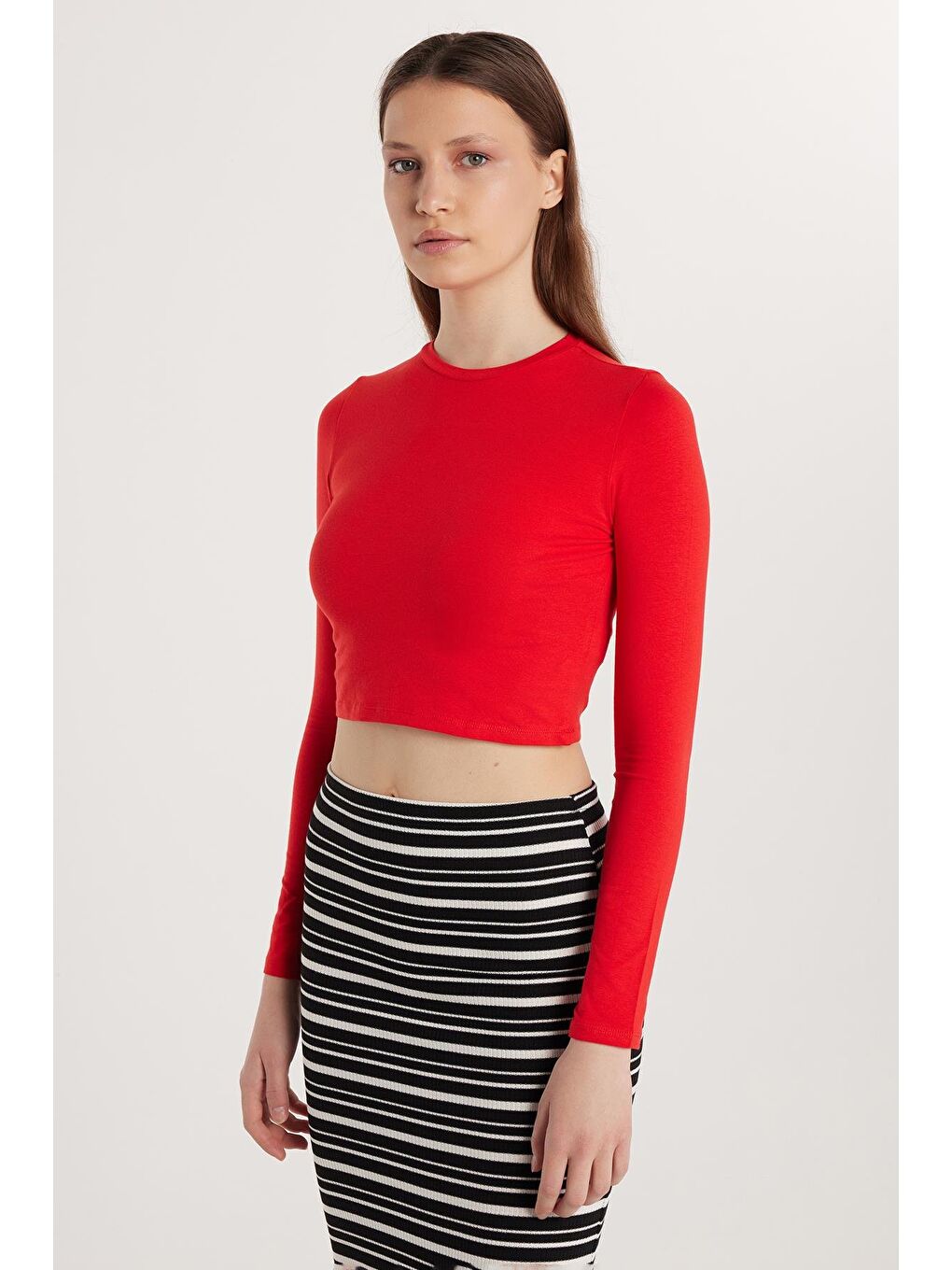 Kadın Slim Fit Pamuklu Düz Bisiklet Yaka Kırmızı Bluz-3