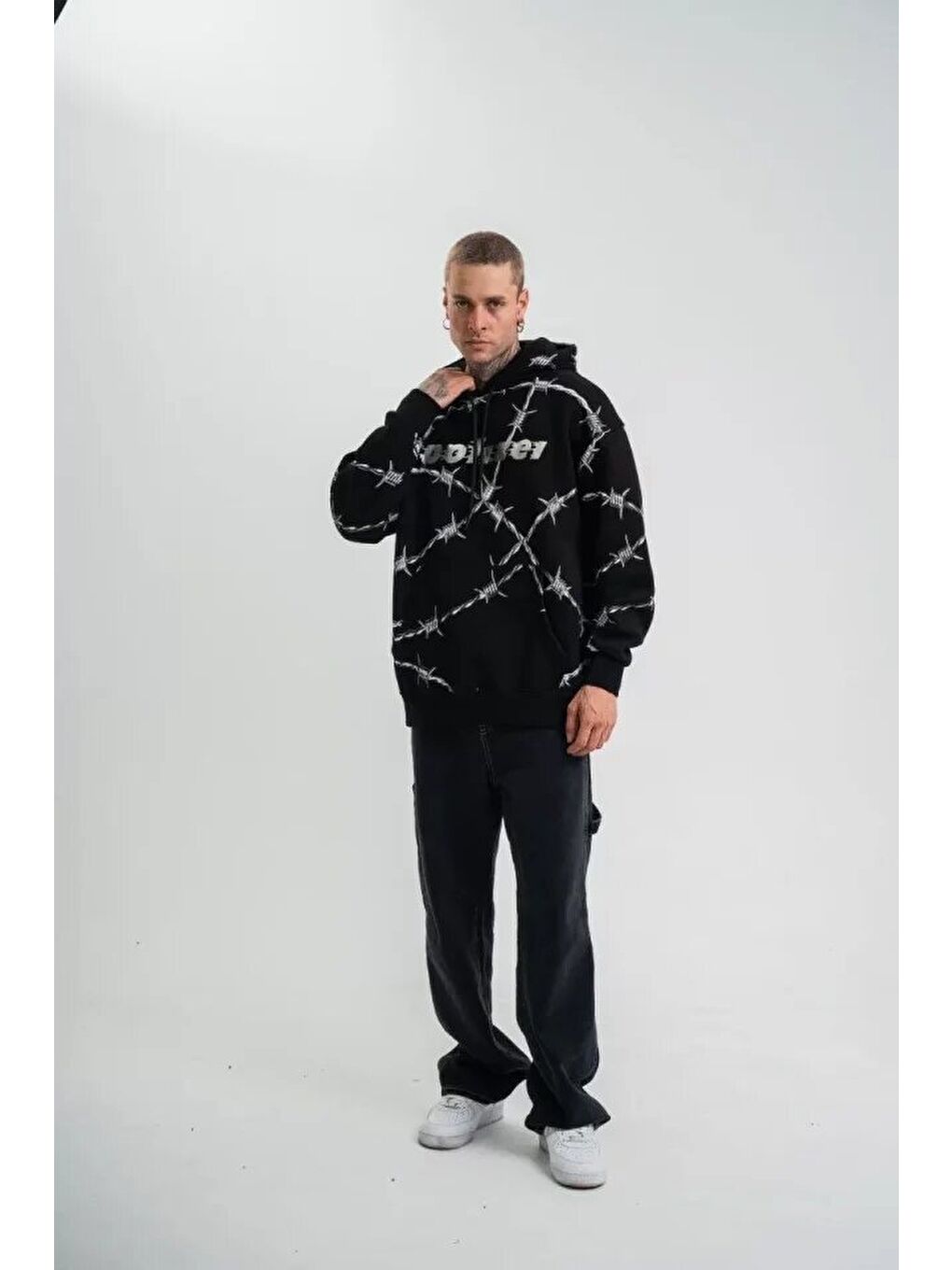 POLIZEI Premium Kalite Kapüşonlu Varak Ve Pano Baskılı Sweatshirt - Siyah-1