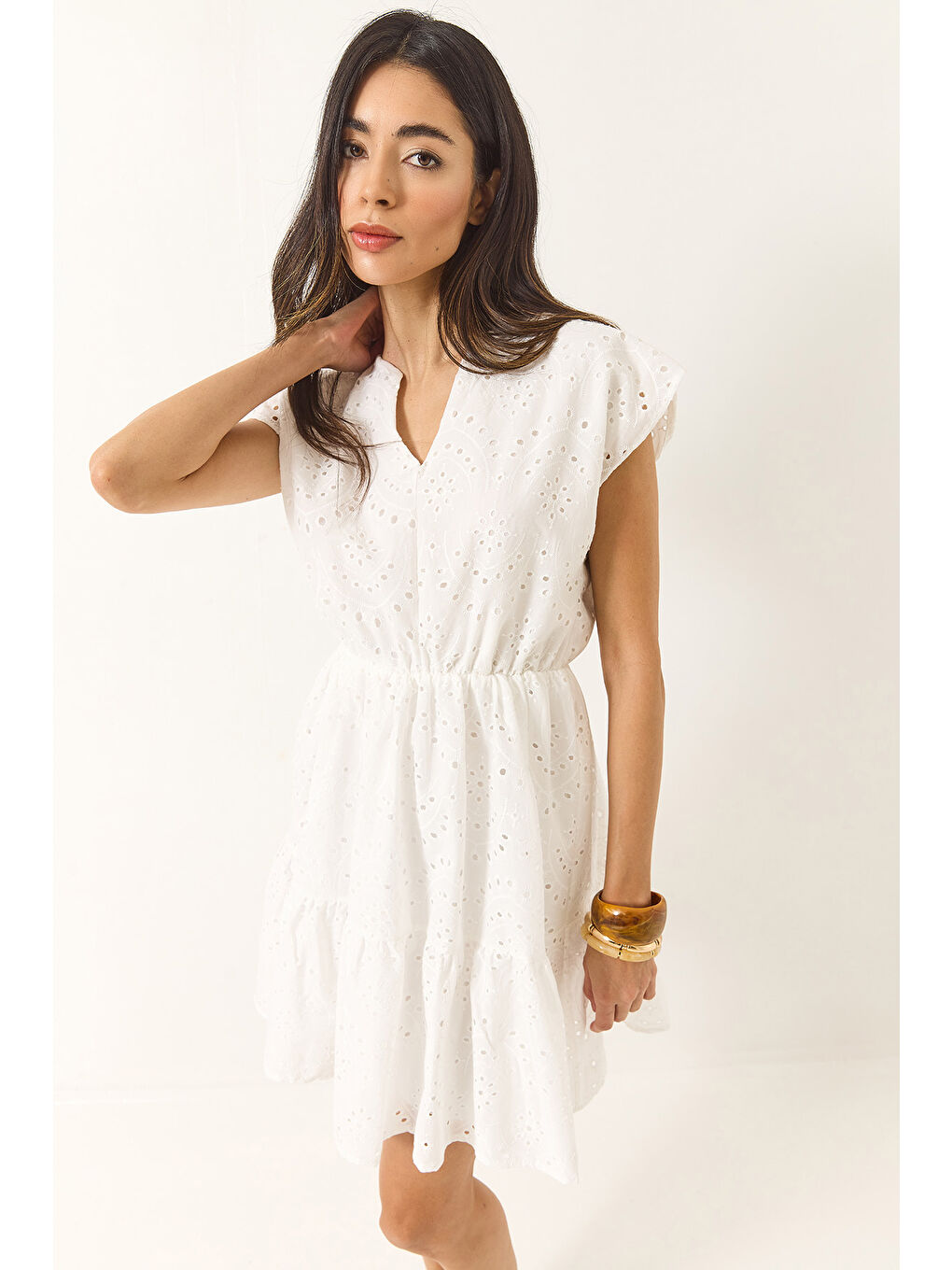 Beyaz Kadın V Yaka Beli Lastikli Astarlı Mini Fisto Elbise-3