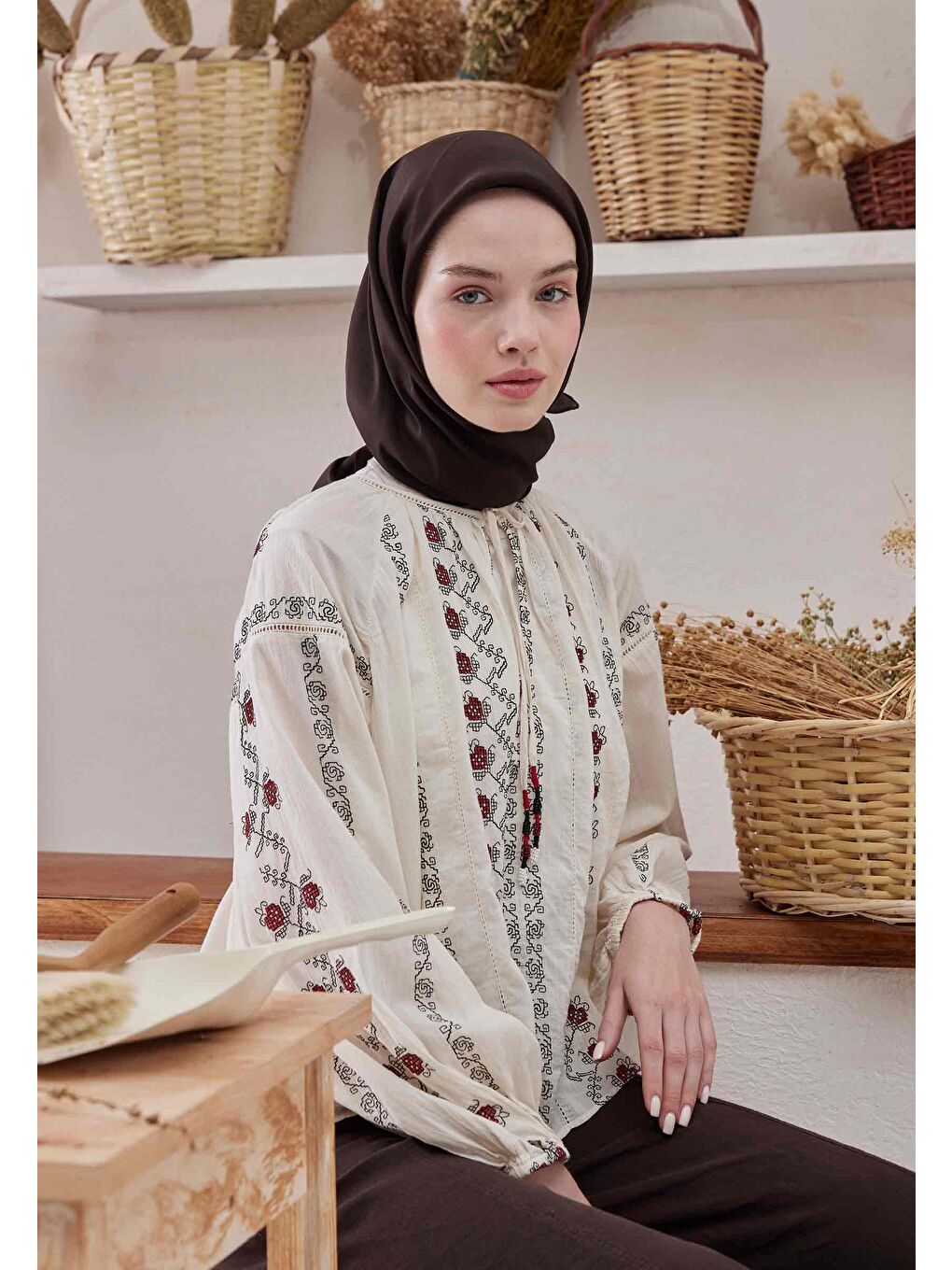 Kahverengi Pamuk İpek Eşarp Bitter