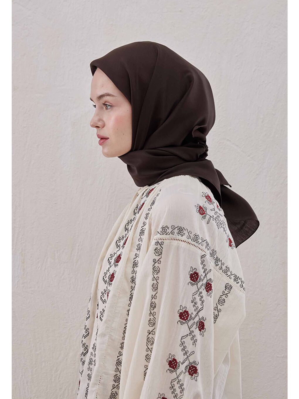 Kahverengi Pamuk İpek Eşarp Bitter-3