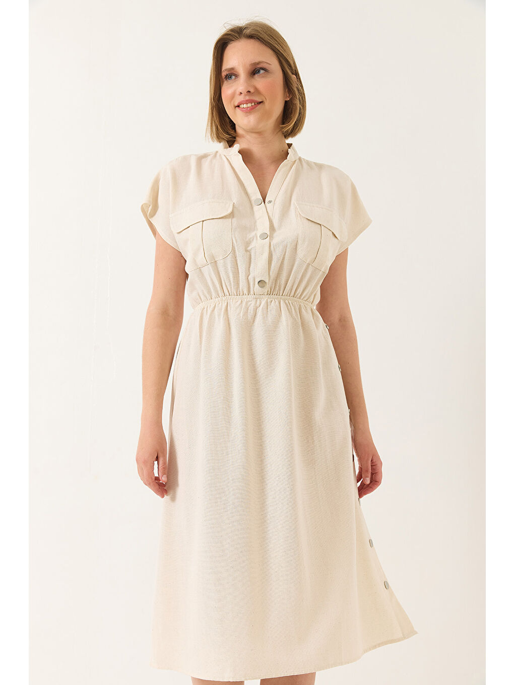 Bej Kadın Beli Lastikli Çıtçıt Detaylı Cepli Keten Elbise-3