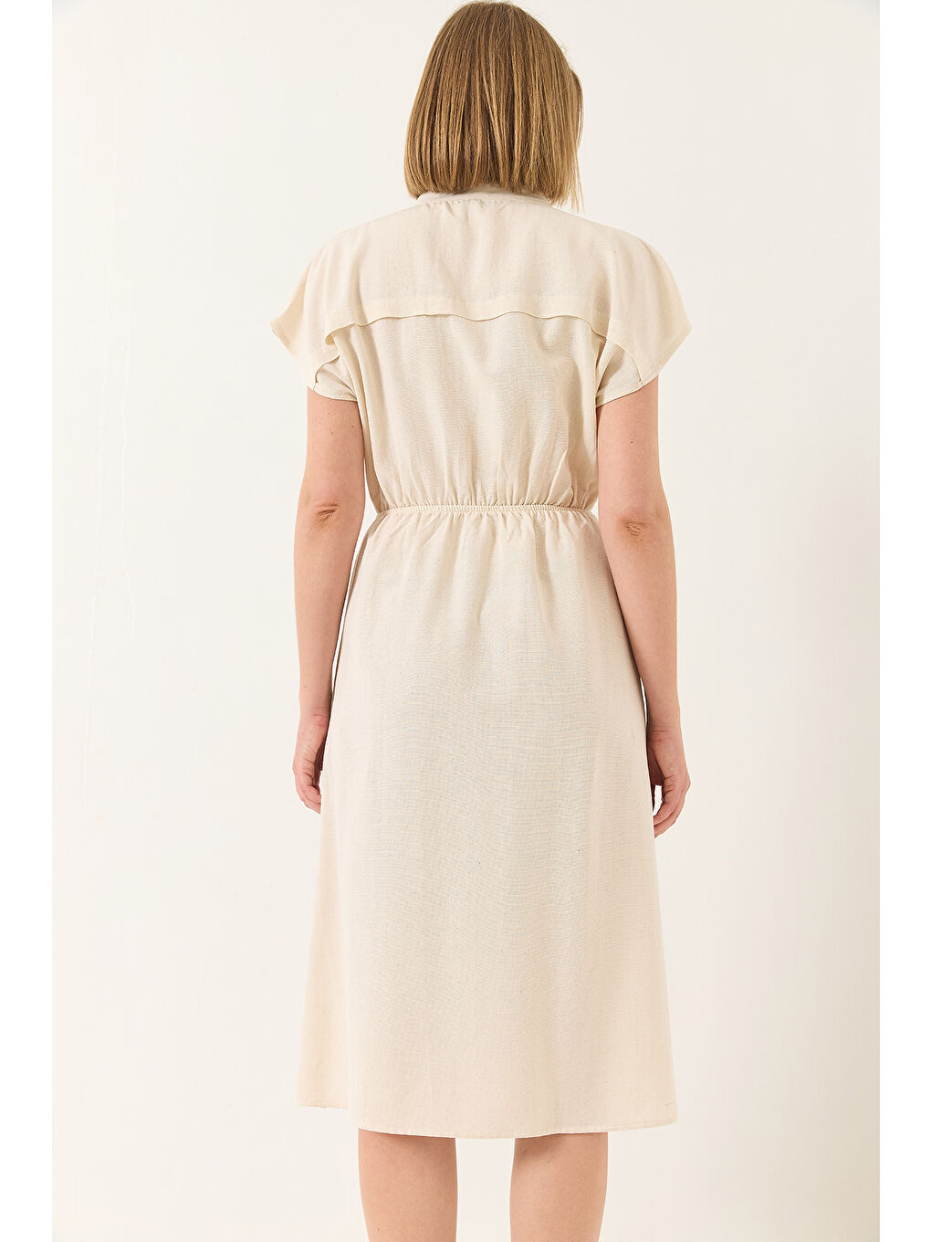 Bej Kadın Beli Lastikli Çıtçıt Detaylı Cepli Keten Elbise-7