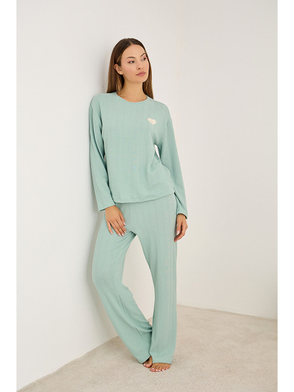 Yeşil Kalp Nakışlı Fitilli Yumuşak Tuşe Örme Pijama Takım-1