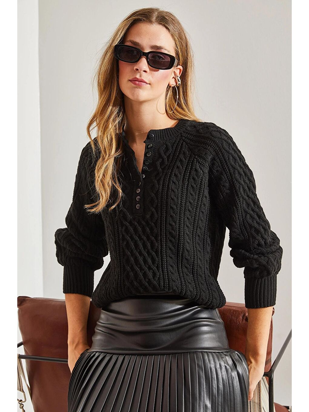 Siyah Kadın Saç Örgülü Düğmeli Triko Kazak-4