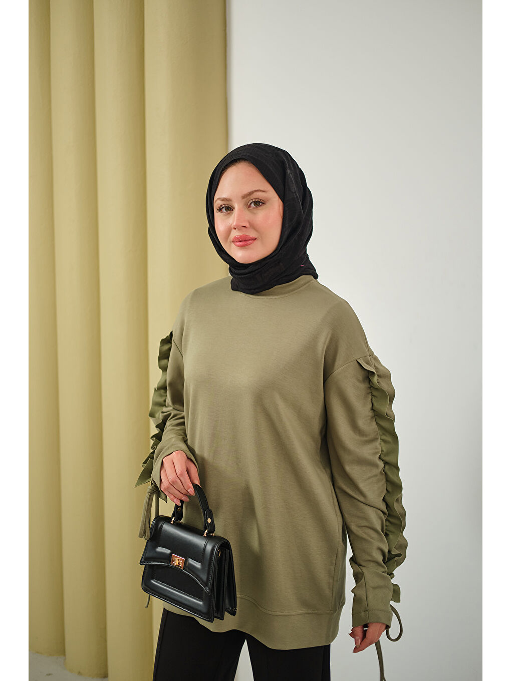 Kadın Kolları Büzgü Detay Tunik Yeşil-4