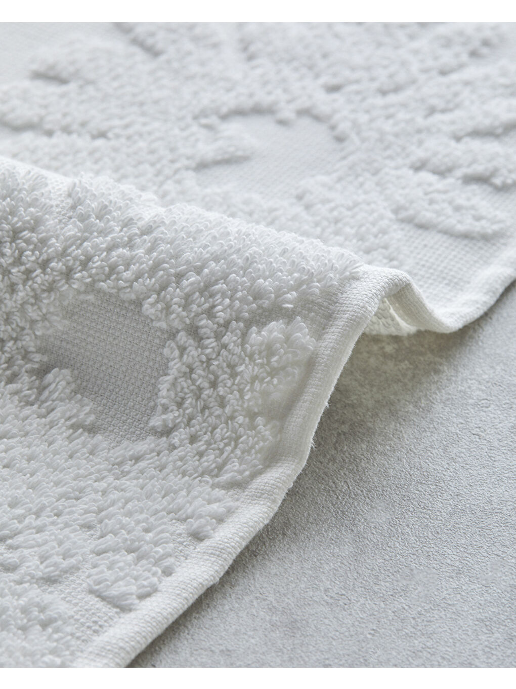 Flower Touch Pamuklu Jakarlı Yüz Havlusu 50x80 cm Ekru-1