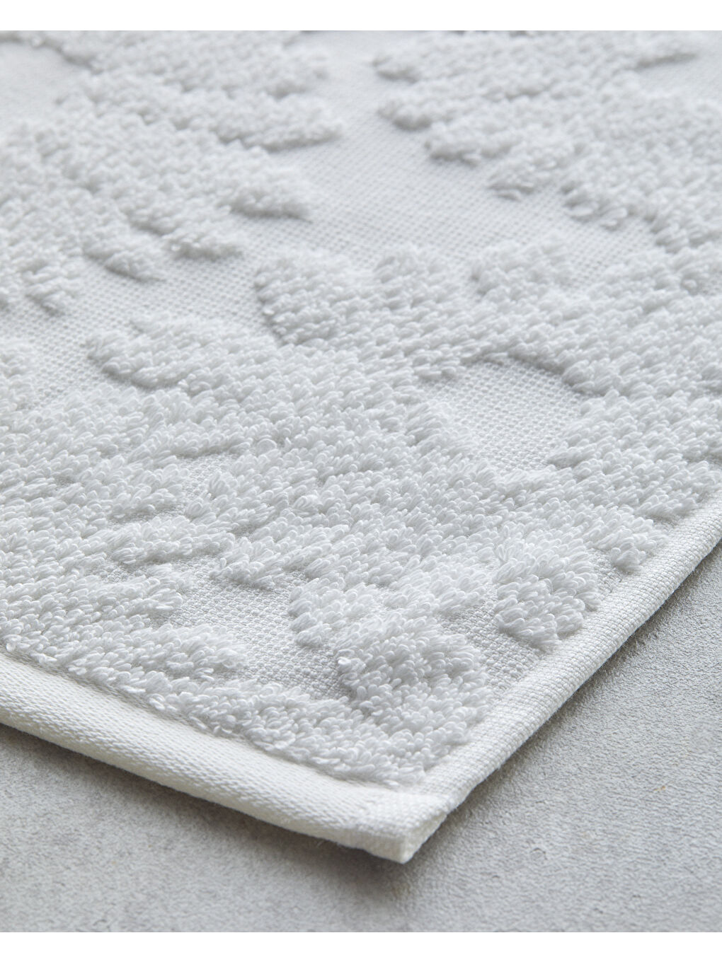 Flower Touch Pamuklu Jakarlı Yüz Havlusu 50x80 cm Ekru-2