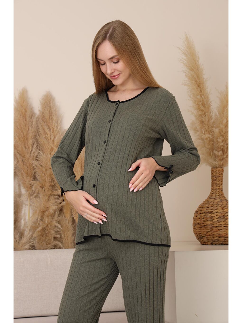 Haki Soft Elegance Yumoş Düğmeli Ayarlanabilir Bel Lohusa Pijama Takımı-3
