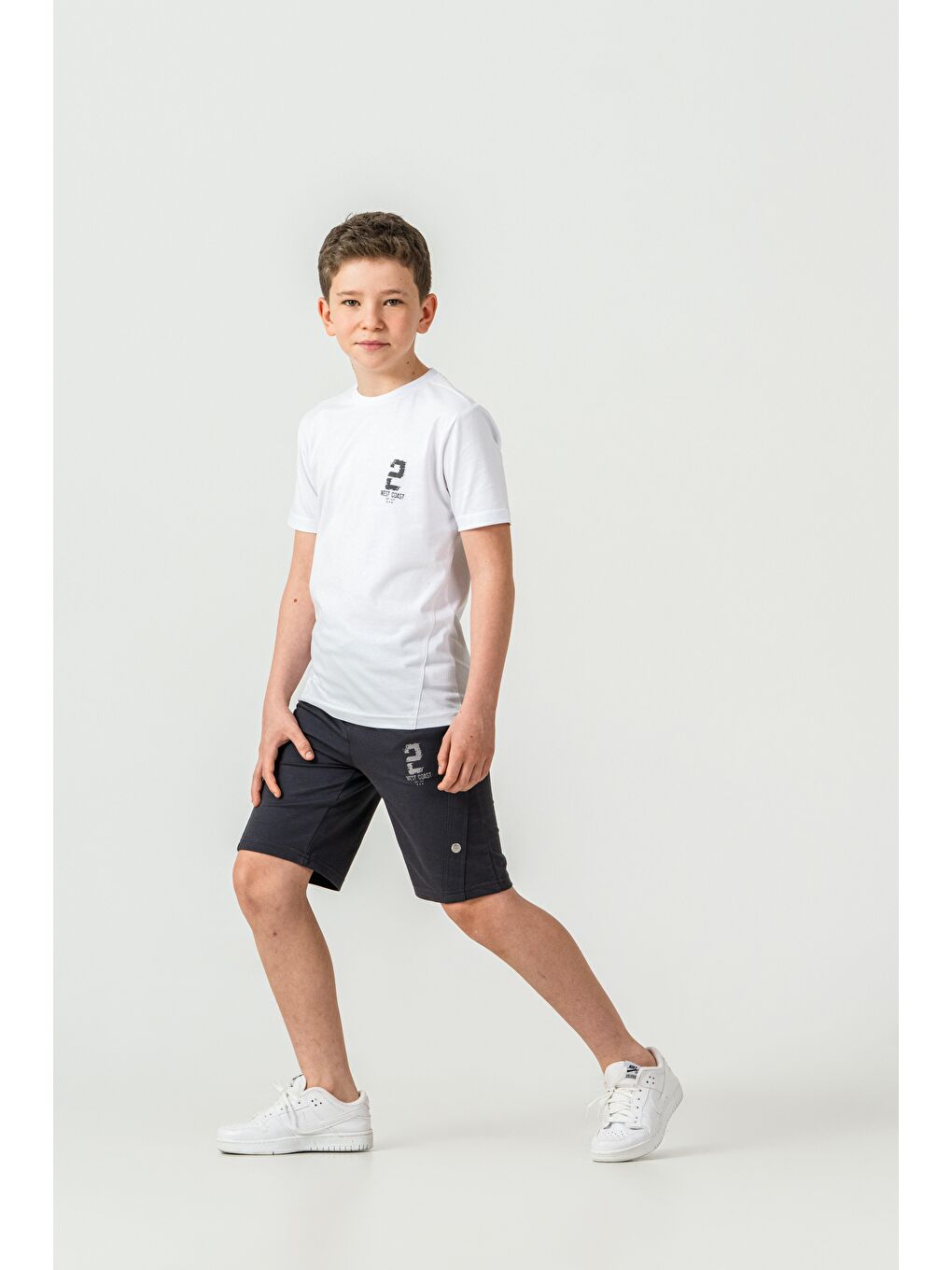 Gri Üst Ön Baskılı Alt Çıtçıtlı Sol Bacak Baskılı Erkek Çocuk Şort - Tişört Takımı-1