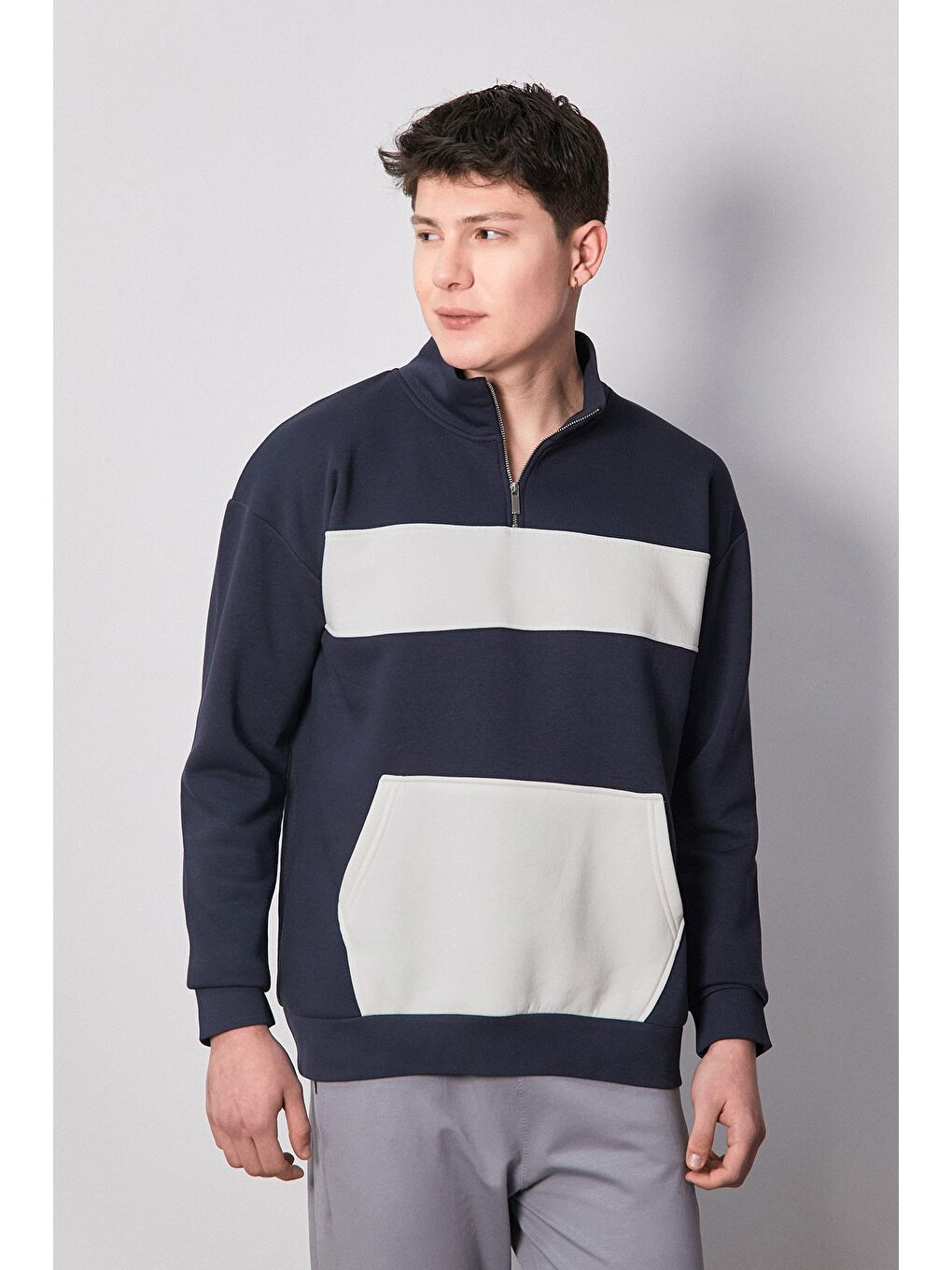 İndigo 3 İplik Renk Bloklu Yarım Fermuarlı Kanguru Cep Sweatshirt-1