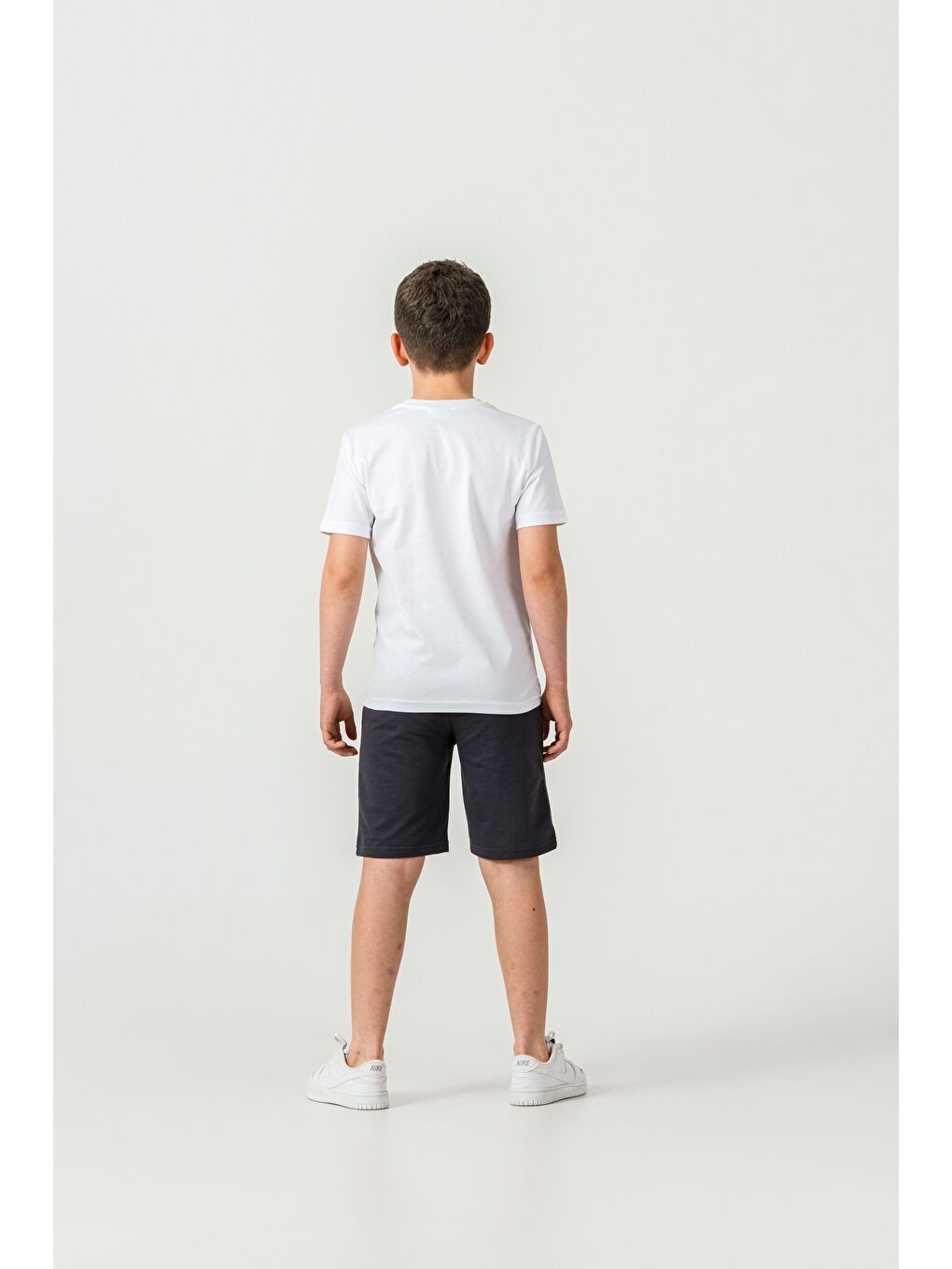 Gri Üst Ön Baskılı Alt Çıtçıtlı Sol Bacak Baskılı Erkek Çocuk Şort - Tişört Takımı-5