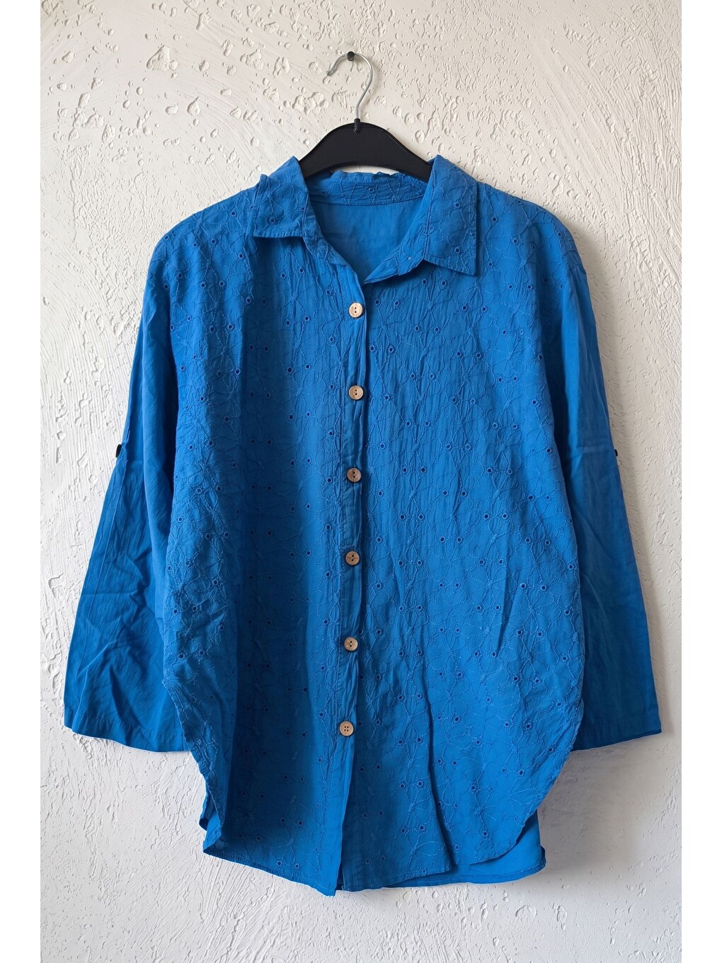 Saks Mavisi Gömlek Yaka 3/4 Kol Düğmeli Brodeli Delikişi Nakışlı Casual Pamuklu Dokuma Gömlek 70 60-1