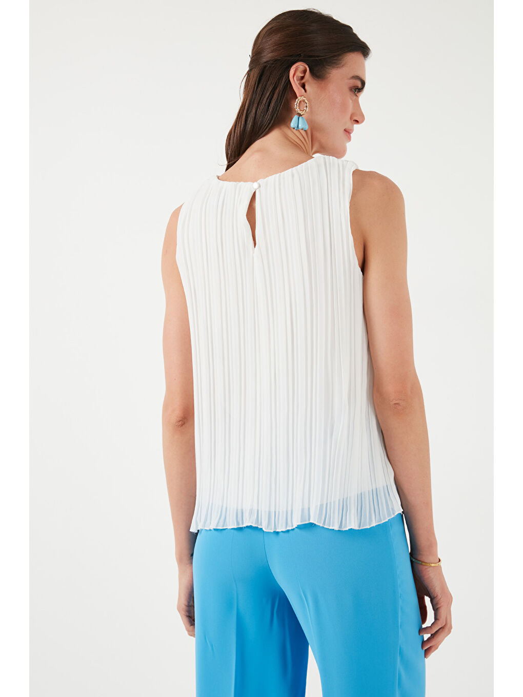 Ekru Astarlı Kalın Askılı Standart Fit Bisiklet Yaka Şifon Kadın Bluz 611Fb220-6