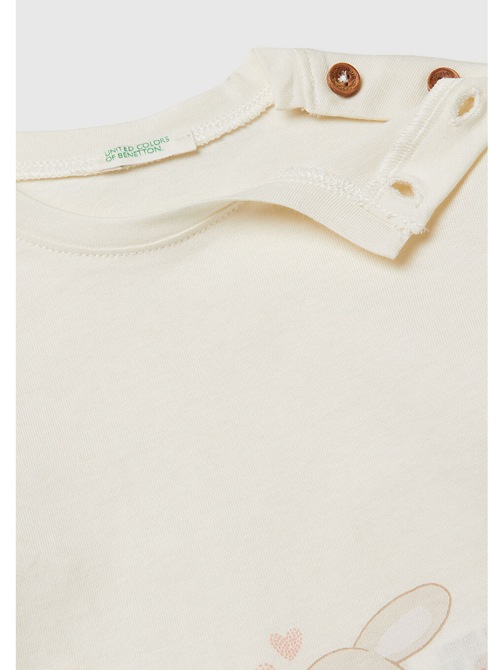 Ekru Bebek Krem Omzu Ahşap Düğmeli Su Baskılı Nakışlı Uzun Kollu T-Shirt-2