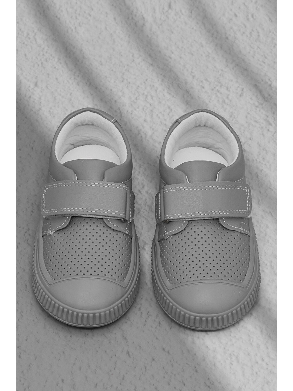 Çocuk Unisex Gri Çocuk Cırtlı Rahat Kalıp Sneaker-1