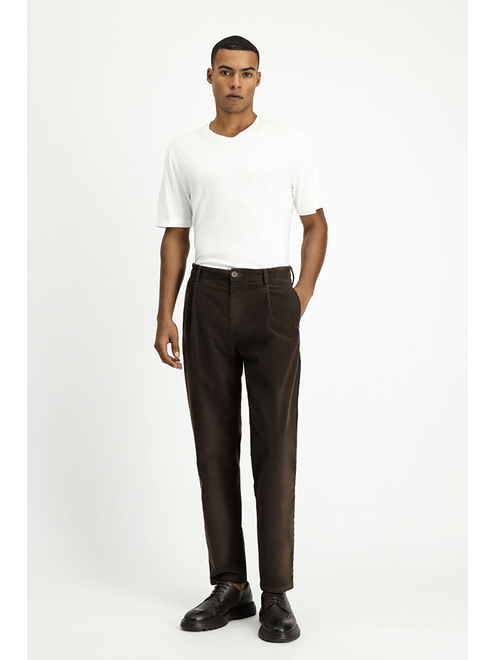Kahverengi Regular Fit Elastanlı Pileli Kadife Pantolon-3