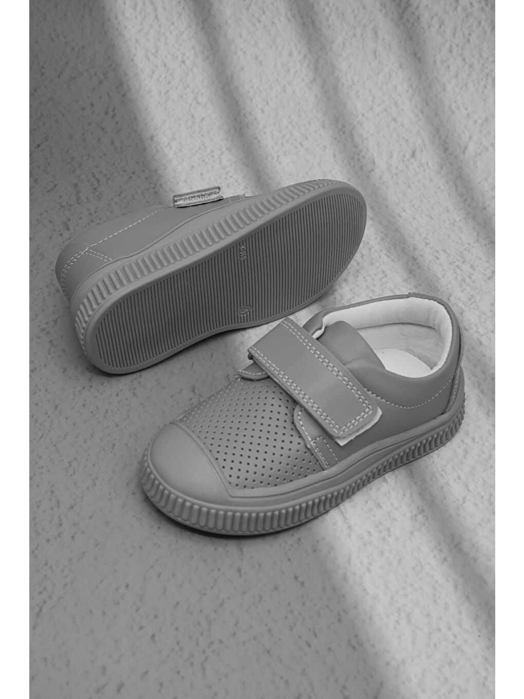 Çocuk Unisex Gri Çocuk Cırtlı Rahat Kalıp Sneaker-2