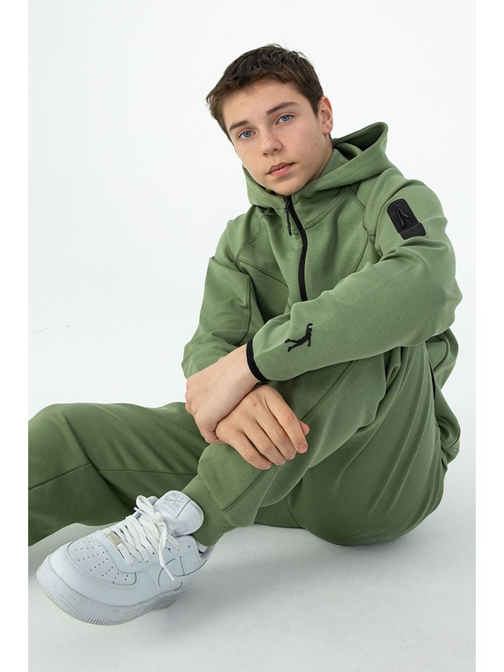 Haki Kapüşonlu Elastanlı Eşofman Takımı-3