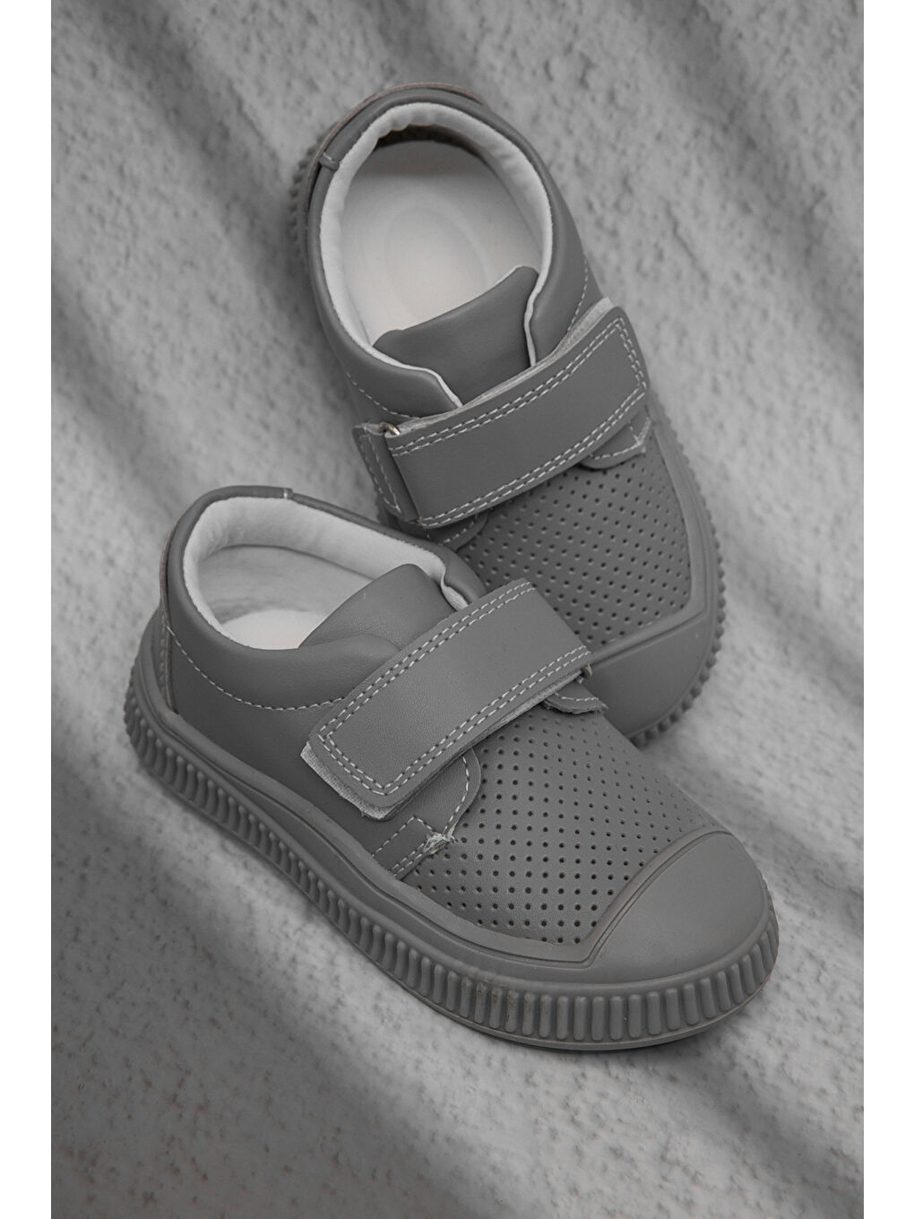 Çocuk Unisex Gri Çocuk Cırtlı Rahat Kalıp Sneaker-3