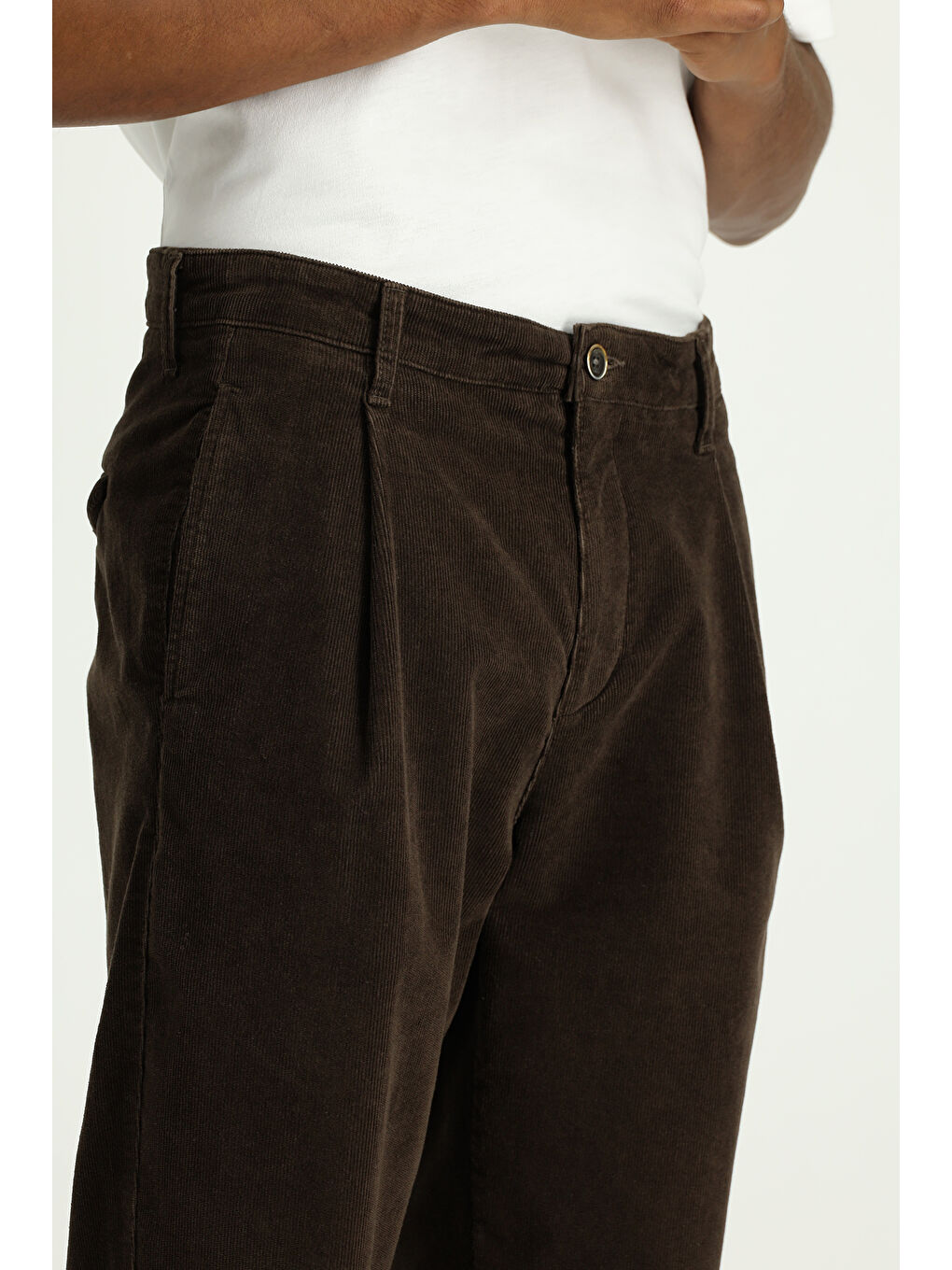 Kahverengi Regular Fit Elastanlı Pileli Kadife Pantolon-4