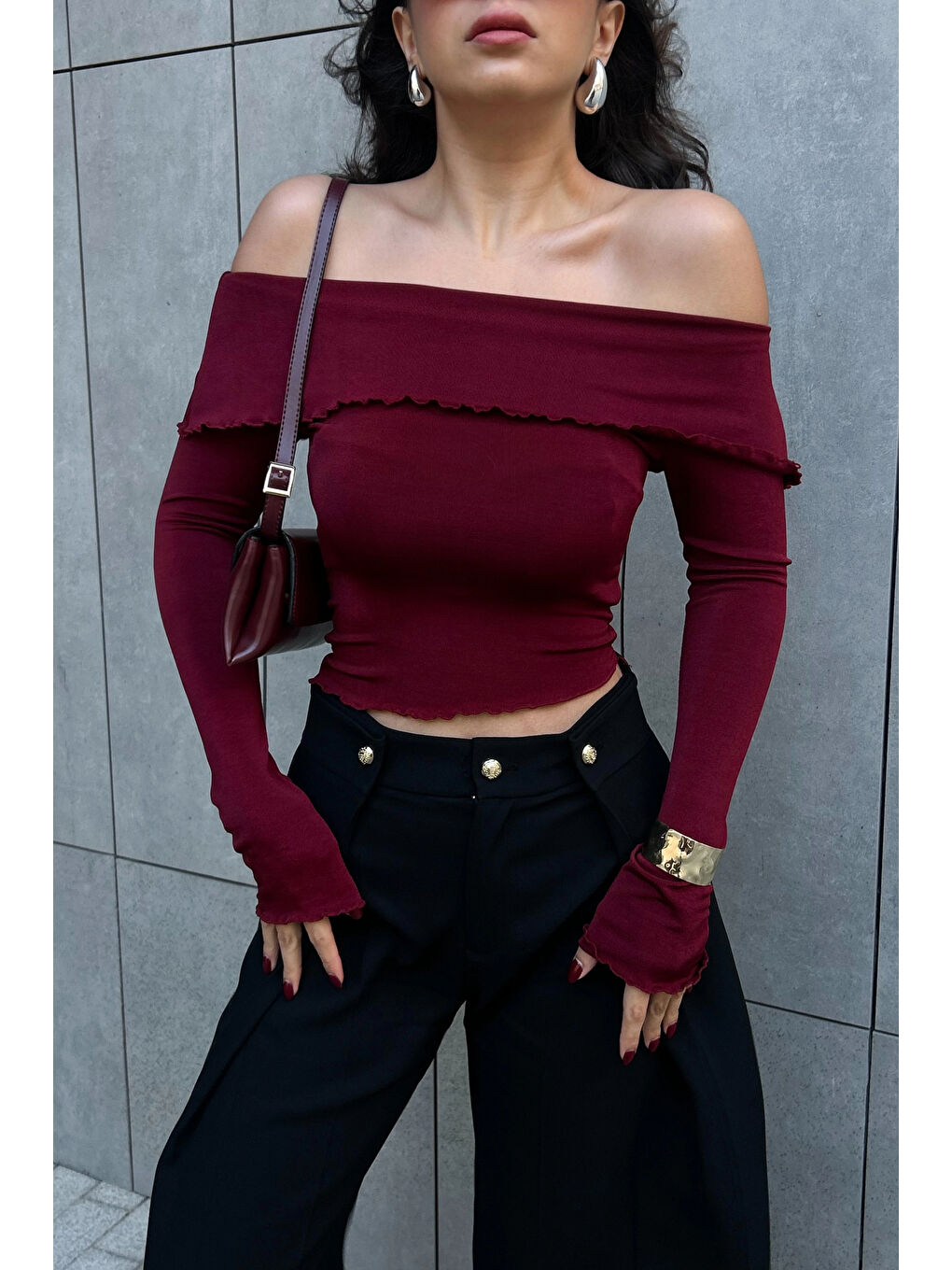 Kadın Bordo Madonna Yaka Uzun Kol Crop 0999-499220-3