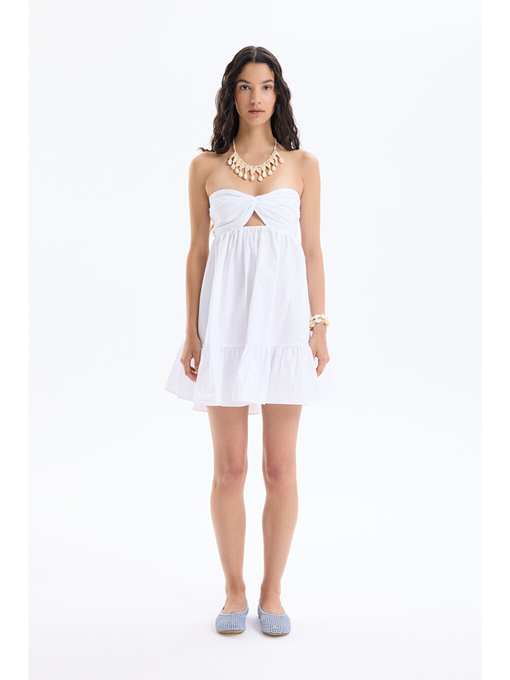 Önü Düğüm Detaylı Sırt Dekolteli Straplez Mini Elbise Beyaz