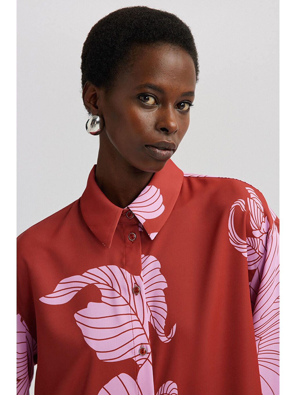 Pembe Desenli Saten Gömlek-5