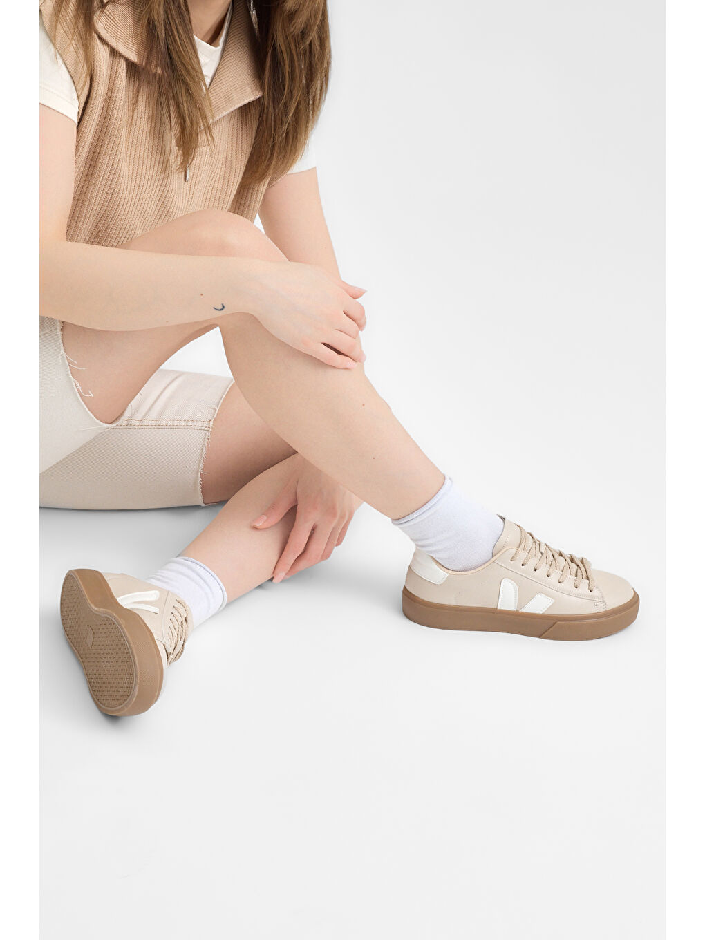 Kadın Bej Beyaz Kauçuk Taban Rahat Bağcıklı Sneaker-1