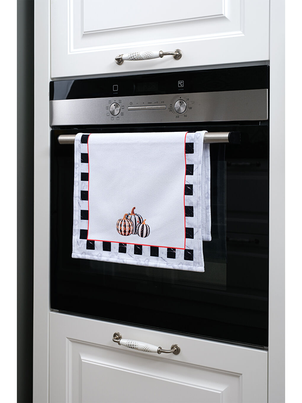 Marquina Balkabak Dama Desen Detaylı Dekoratif Mutfak Fırın Kurulama Bezi -Siyah/Beyaz 35x55 cm