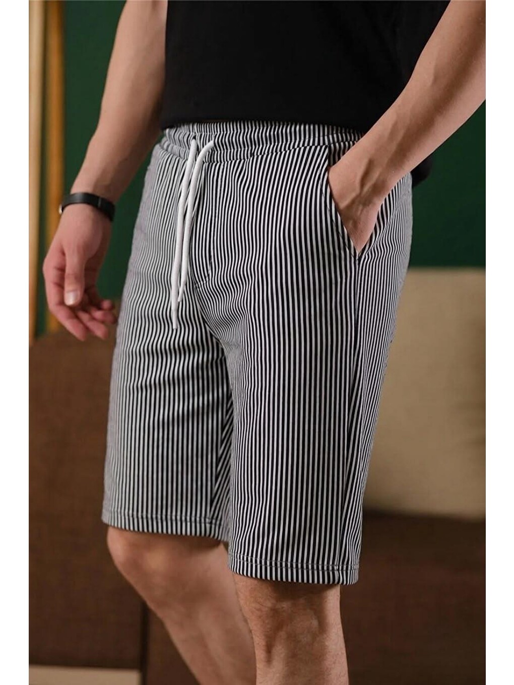 Siyah Ethan Çizgili Dokuma Slim Fit Elastanlı Erkek Bermuda Şort-2
