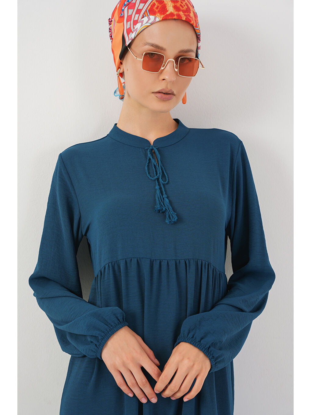 1627 Yaka Bağcıklı Tesettür Elbise - Petrol-3