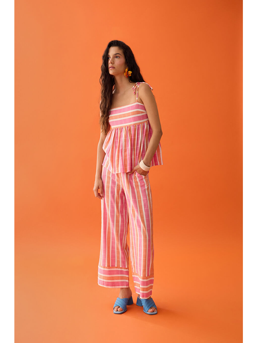 Çizgili Omuzu Bağcıklı Bluz Pembe