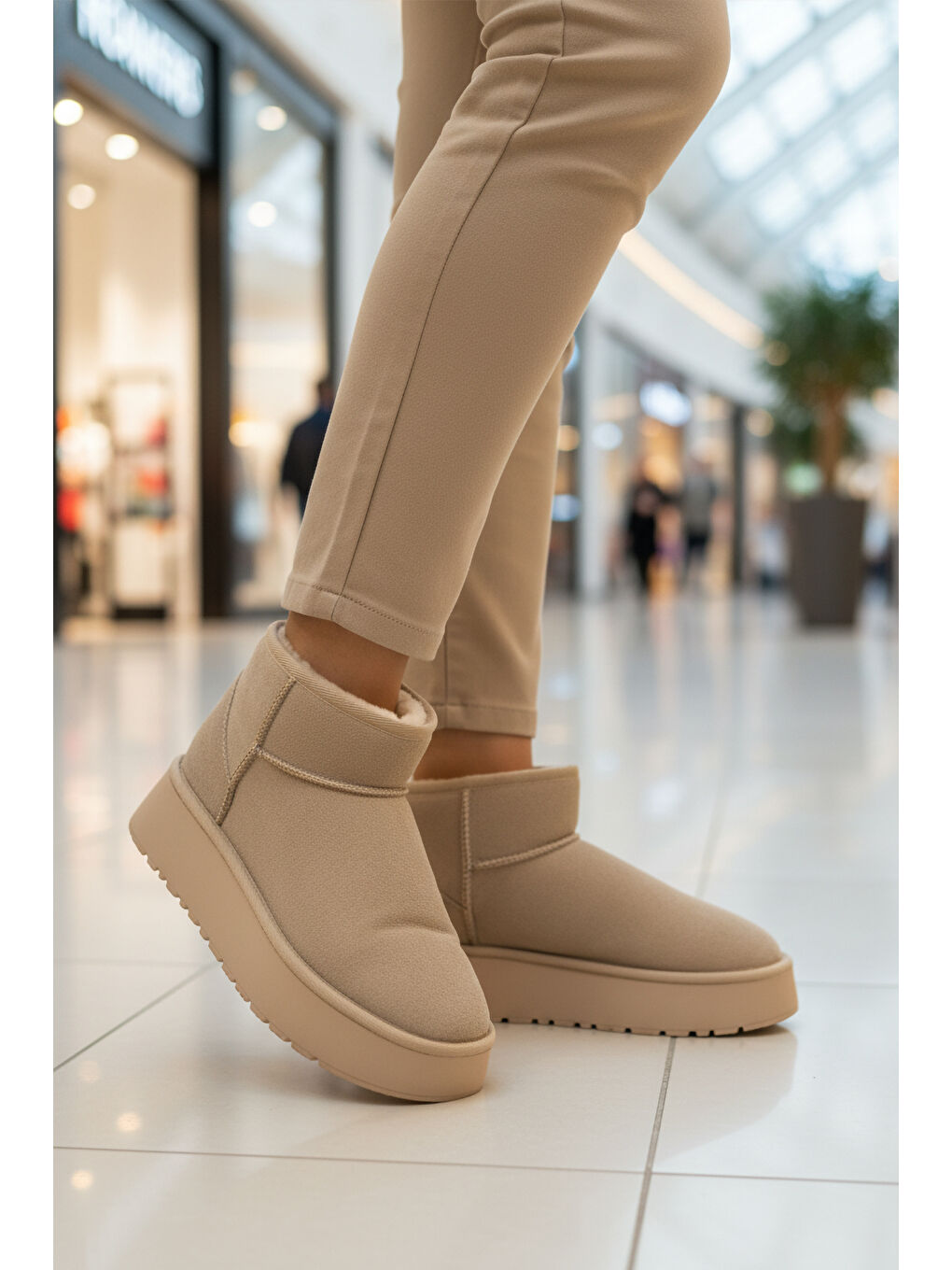 Bej İçi Kürklü Soğuğa Dirençli Kadın Bot U-400 Z-2