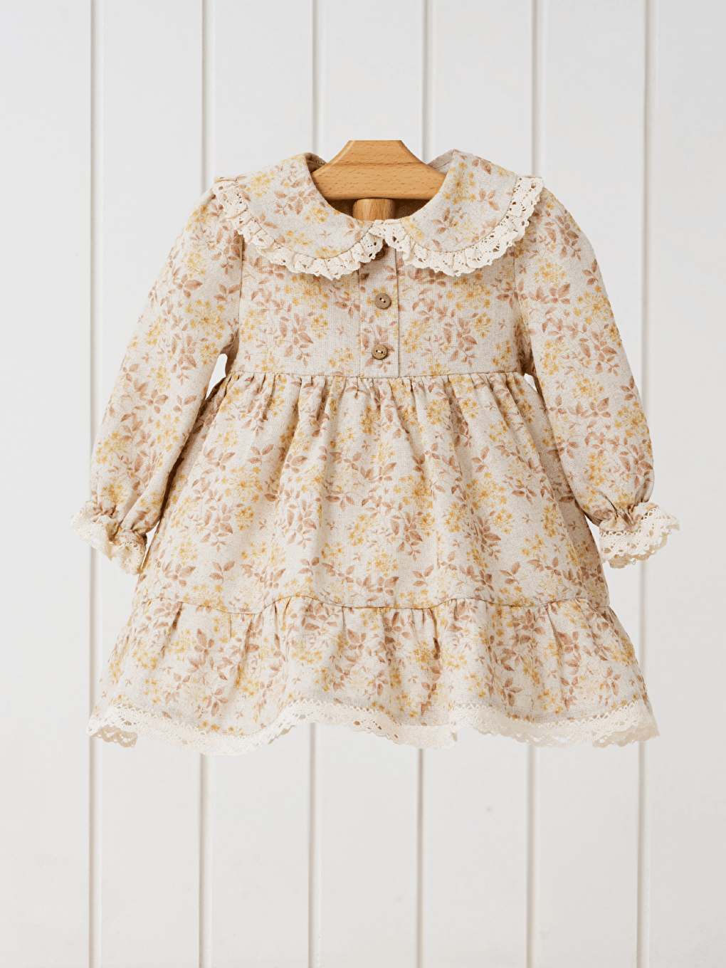 Sarı Bebe Yaka Uzun Kollu Dantel Detaylı Kız Bebek Elbise-1