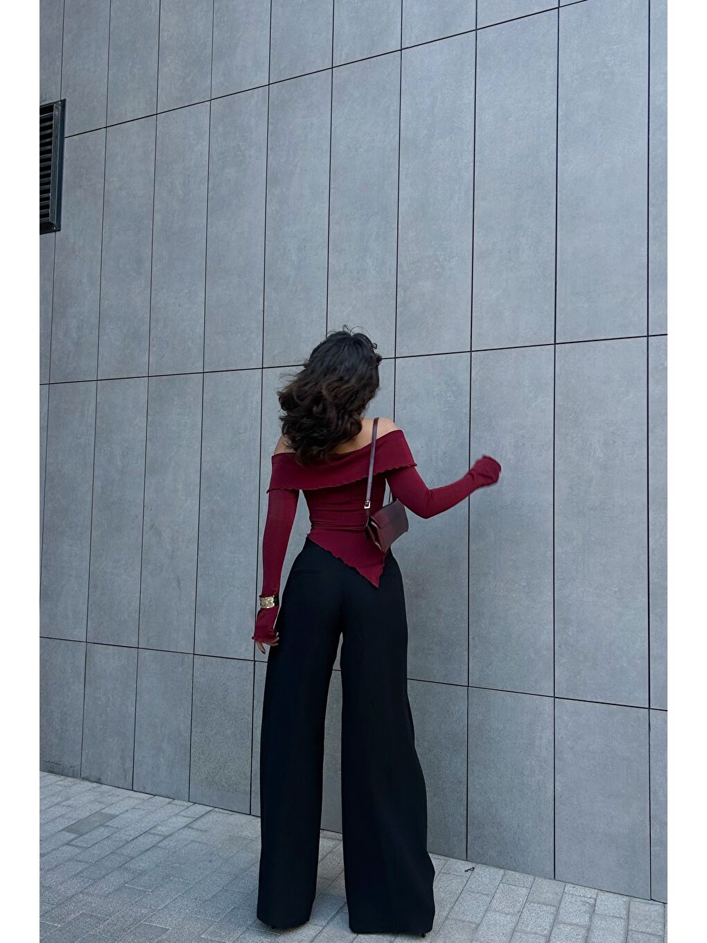 Kadın Bordo Madonna Yaka Uzun Kol Crop 0999-499220-4